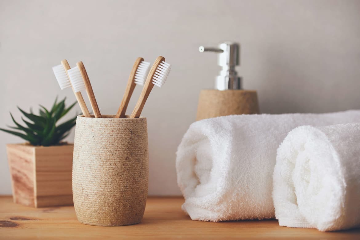 タオルと歯ブラシ